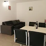 Darinka Apartman