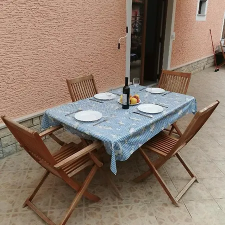 Darinka Apartment *